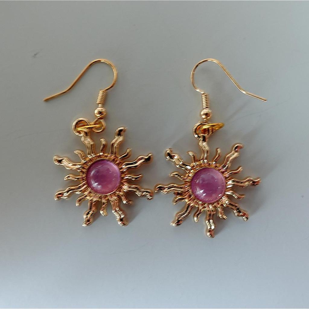Gem Gothic Gold Sunflower Earrings: Y2K Fashion Dangle Earrings & Sun Necklace for Women, Sweet & Spicy Light Luxury Trend.