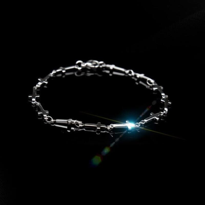 

Men s Surgical Steel Cross Silver Bracelet A20297_Silver