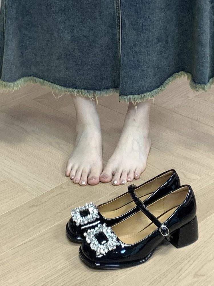 French retro high heel beige light mouth small leather shoes Mary Jane shoes women's thick heel single shoes rhinestone wedding shoes bride shoes