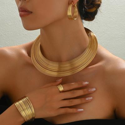 Abartılı Halkalı Çok Katmanlı Yaka Seti