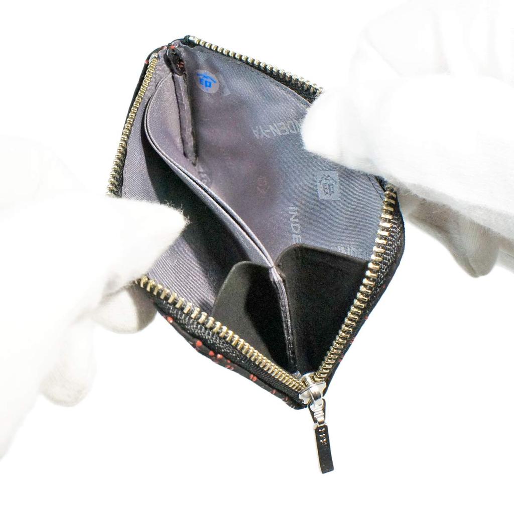 Indenya Inden Coin Purse F Coin Purse 05 Deerskin Black with Red Lacquer Small Cherry Blossom Pattern 1005-21-002