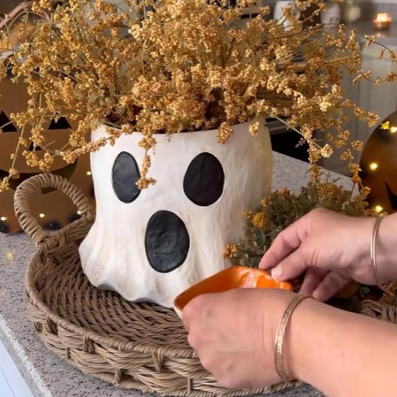 Ghost vase Halloween ghost planting pot Ghost barrel vase Handmade Halloween food bucket Suitable for home use Halloween