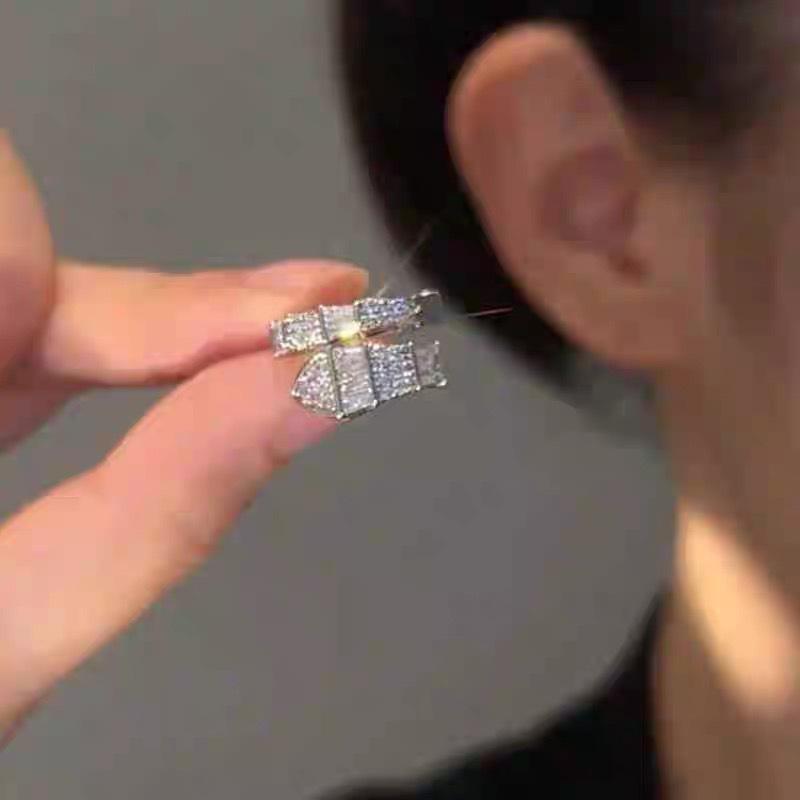 Snake-Shaped C-Shaped Zirconia Ear Clips: No-Piercing, Luxury, High-End Feel Earring Accessories for Women