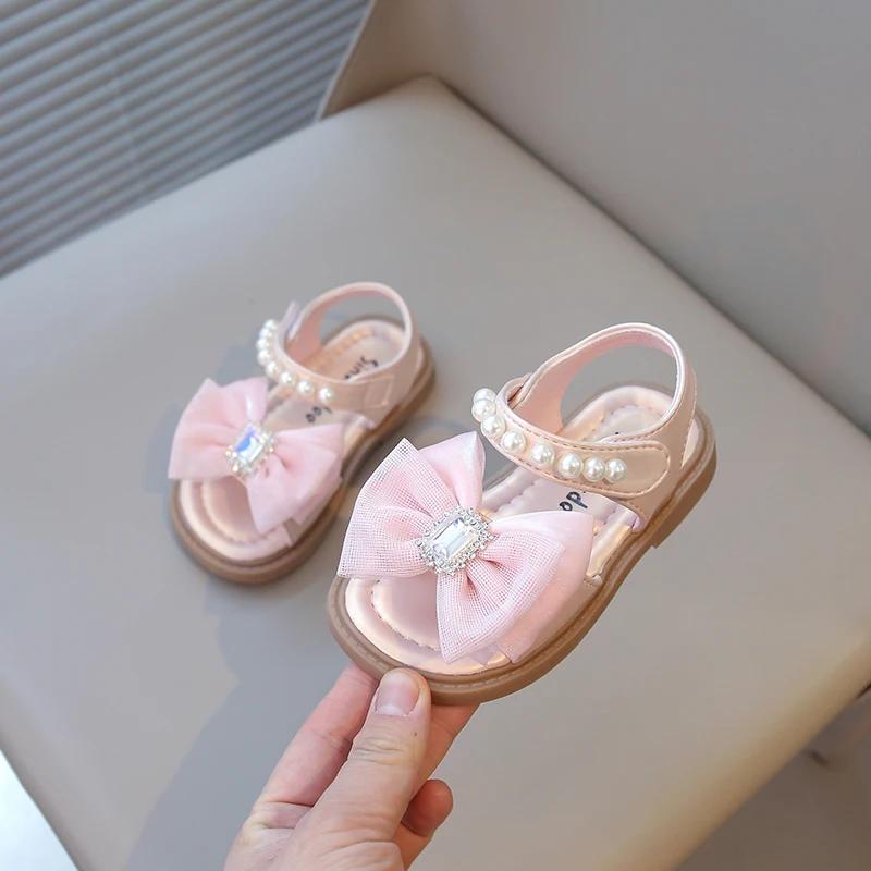 Girls Crystal Beach Sandals with Pearls Beading Fashion 2025 Summer Brand New Kids Bow-knot Sandals with Rhinestone Princess Hot