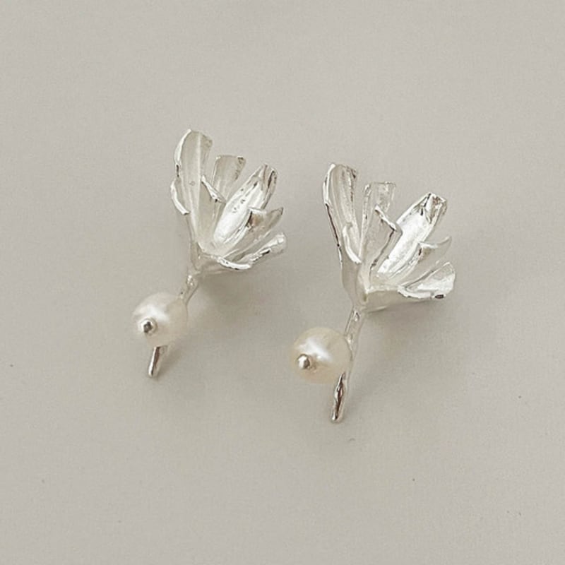 ELYONA [ELYONA] a Fluer Earrings
