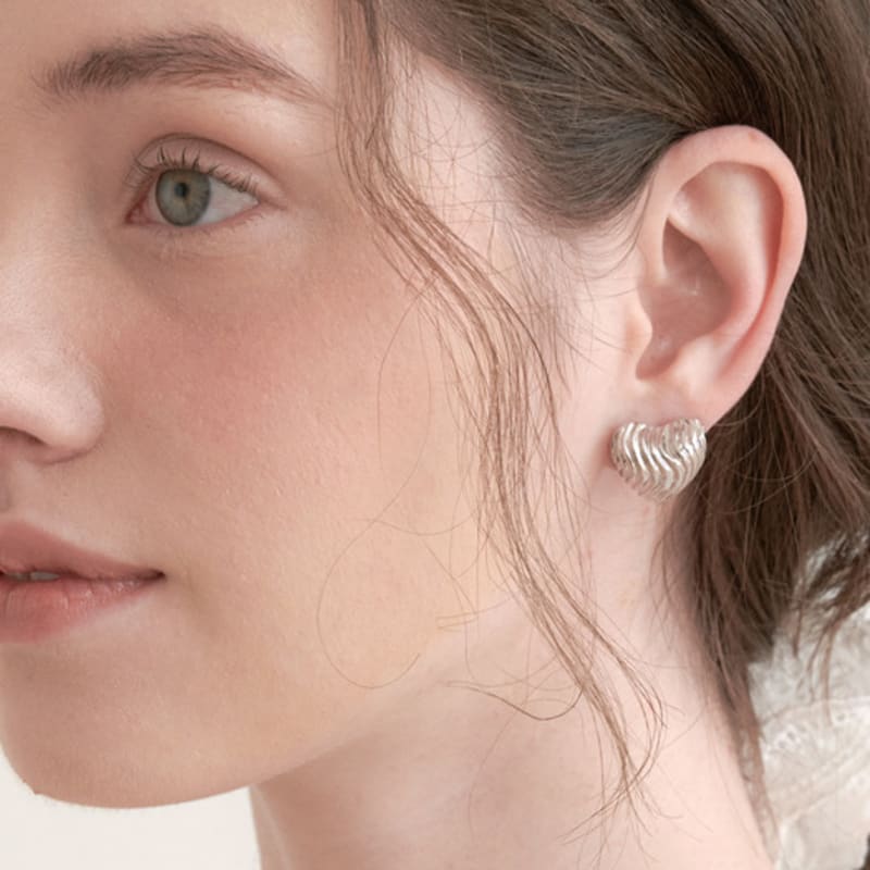 Halden Heart Half Ball Earrings (E055_silver)