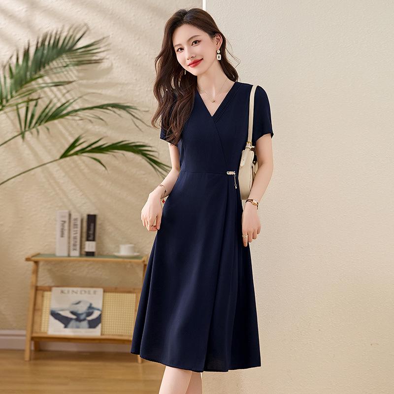 Women's Summer 2025 Short Sleeve V-Neck A-Line Dress, Waist-Slimming and Elegant Design (LX273)