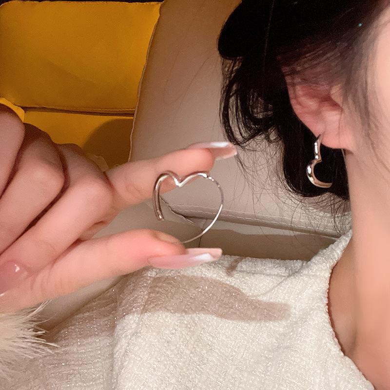 

Сережки з геометричними перлами з мікроінкрустацією циркону – елегантний і модний модний аксесуар високого класу A1284 срібний