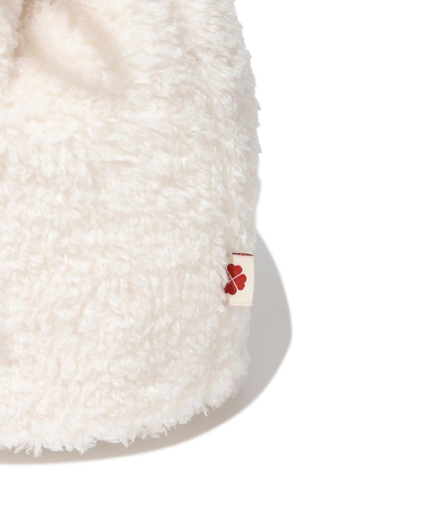 Covernat Woman Clover Heart Fluffy Bucket Bag Ivory