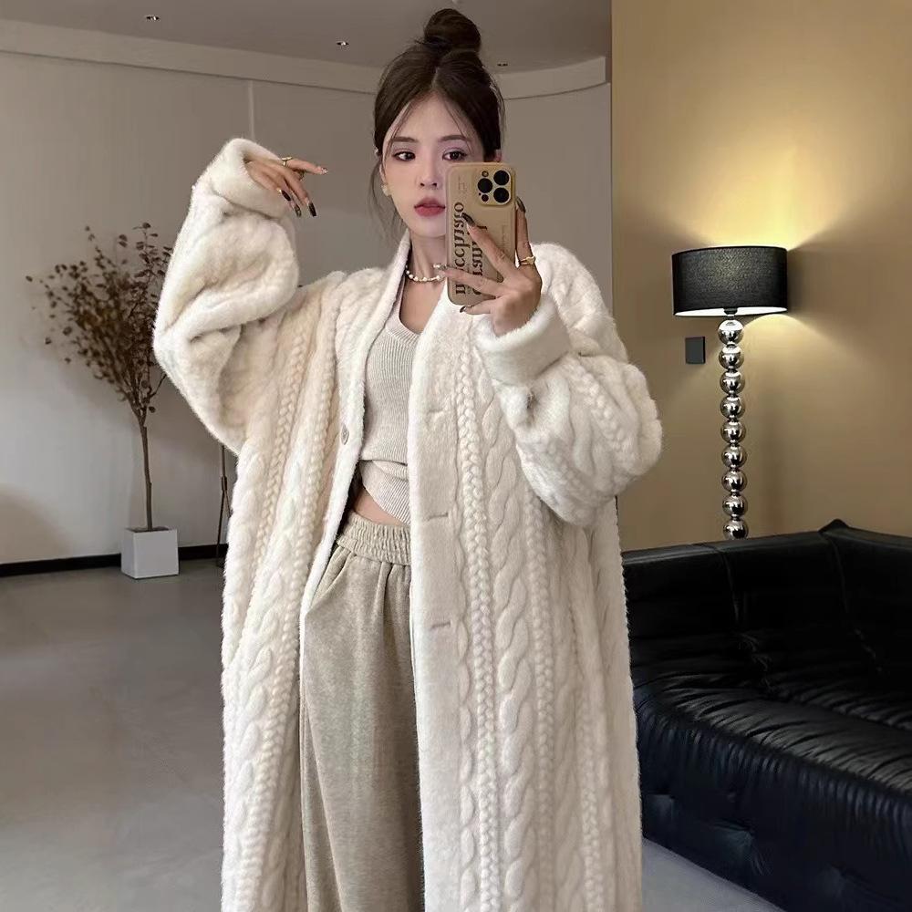 Environmentally friendly fluffy coat for women's winter new twist mink plush fur integrated lamb wool coat long