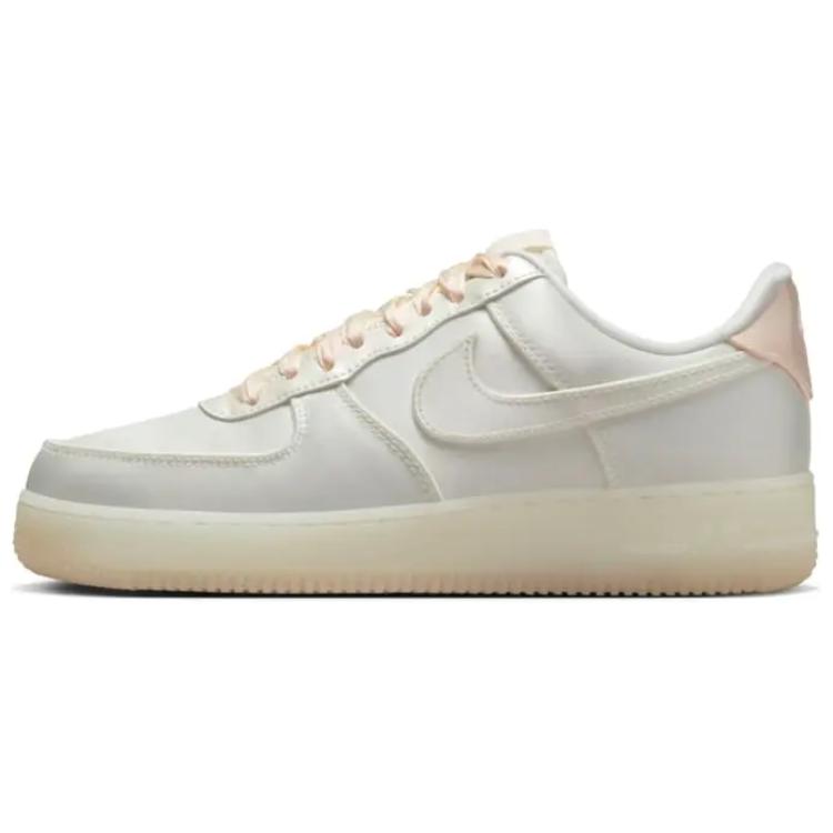 

Новые женские Nike Air Force 1 Low 07 LV8 Sail Barely Orange HQ3762-133