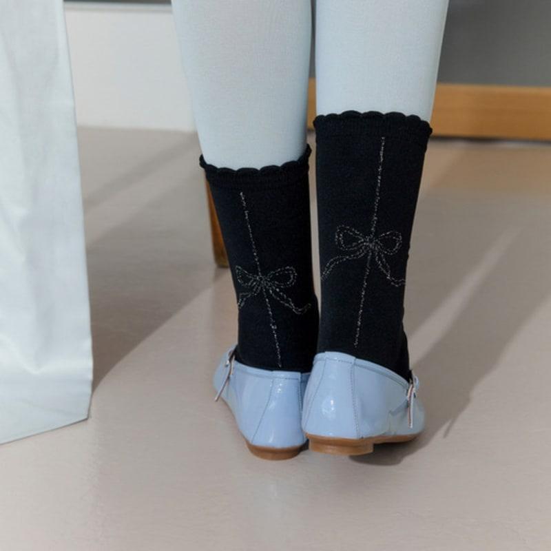 

НОСКИ ПРИЗЫВ ЛЕНТА ДЕВОЧКА блестящая линия черный M