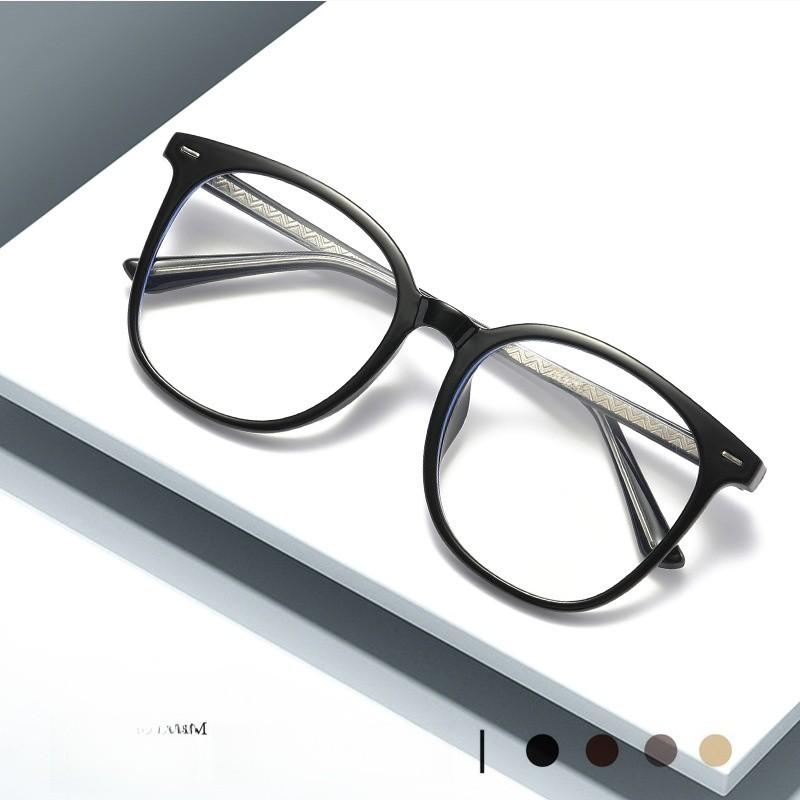 Eyeglass Frame For Men And Women With Blue Light Blocking Lenses For Fashionable Daily Wear