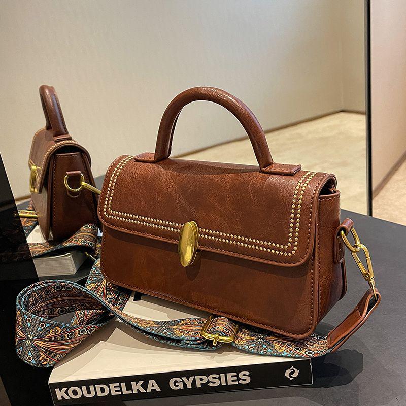 

2023 Autumn/Winter Korean Retro Crossbody Handbag - Trendy, Fashionable, and Versatile Niche Style Standard кофейный