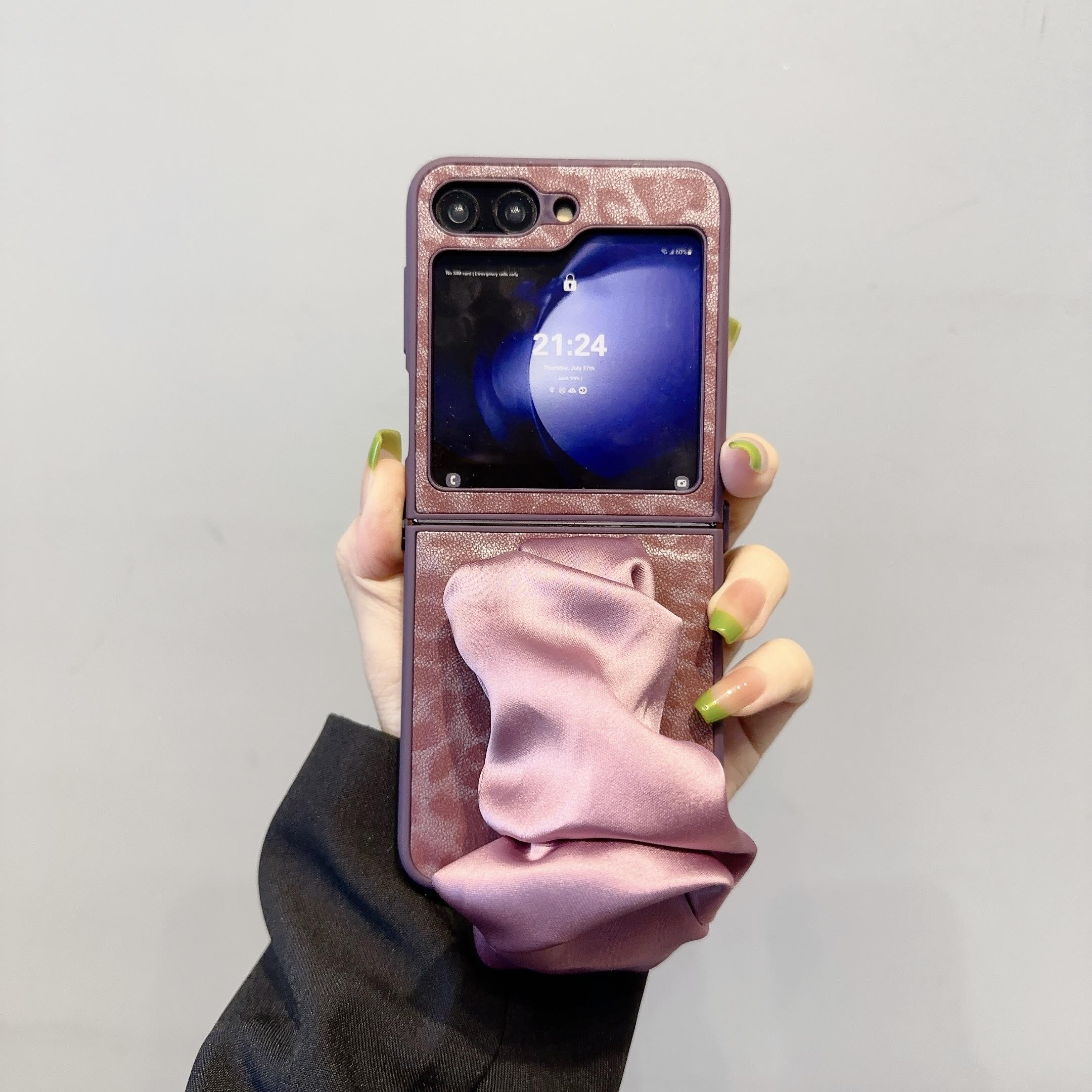 

Ультратонкий складной чехол с леопардовым принтом для Samsung Galaxy Z Flip 6 5 4 3 Ins Fashion Scarf Wrist Remesh Cover Противоударный For Samsung Z Flip4 фиолетовый