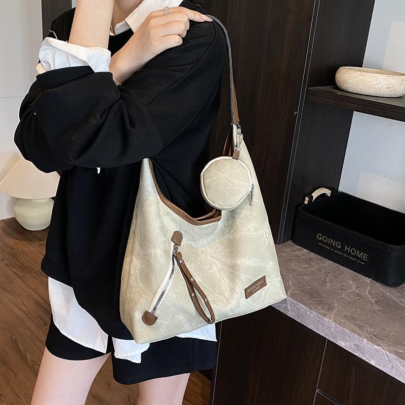 Heute beliebte kleine Tasche Damen neue Mode Schulter Umhängetasche vielseitige Pendler Umhängetasche Beuteltasche