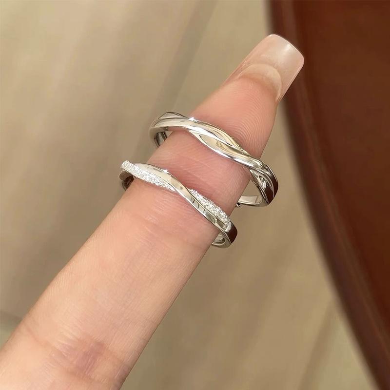 Sterling Silver Mobius Strip Couple Rings - Elegant, Adjustable, Light Luxury Valentine's Day Gift