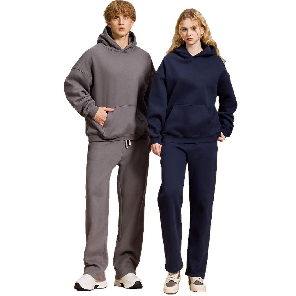 Men's Fleece Sweatpants and Hoodie Set - Warm, Comfortable, Casual Wear for Autumn and Winter.