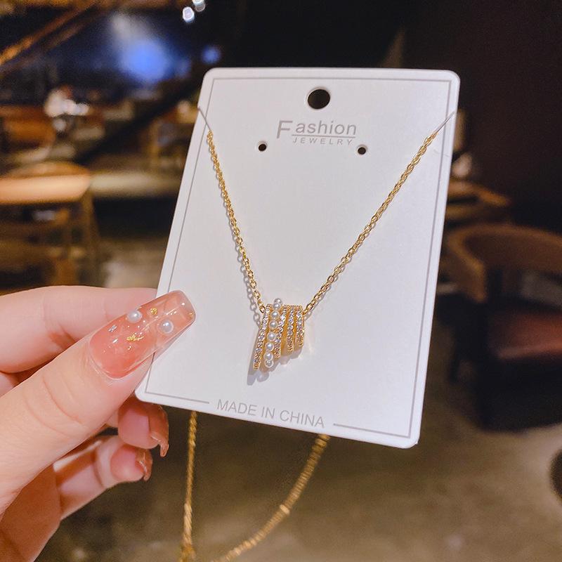 French Light Luxury Gold-Plated Zirconia Luck Pendant Necklace, Cool Style, Color-Preserving Simple Collarbone Chain