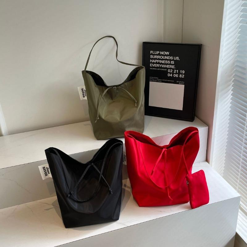 Soft Nylon Solid Product Designer Handbag Large Capacity Commuter Simple Tote Bag Versatile Shoulder Bag
