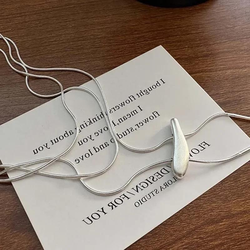 Fashion Metal Long Pull Necklaces for Women Luxury Elegant Silver Color Matte Snake Bone Chain Necklace Jewelry Accessories Gift