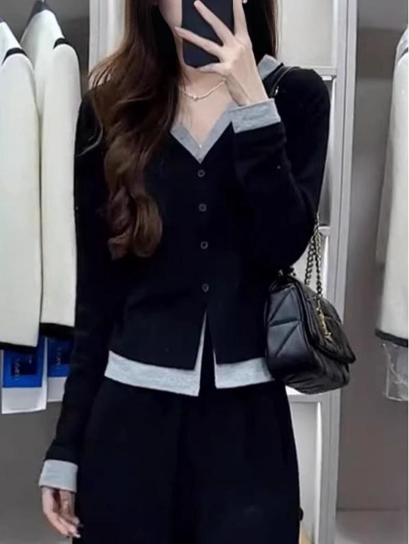 Women's Black V-Neck Fake Two-Piece Cardigan T-Shirt, Spring/Autumn Slim-Fit Style