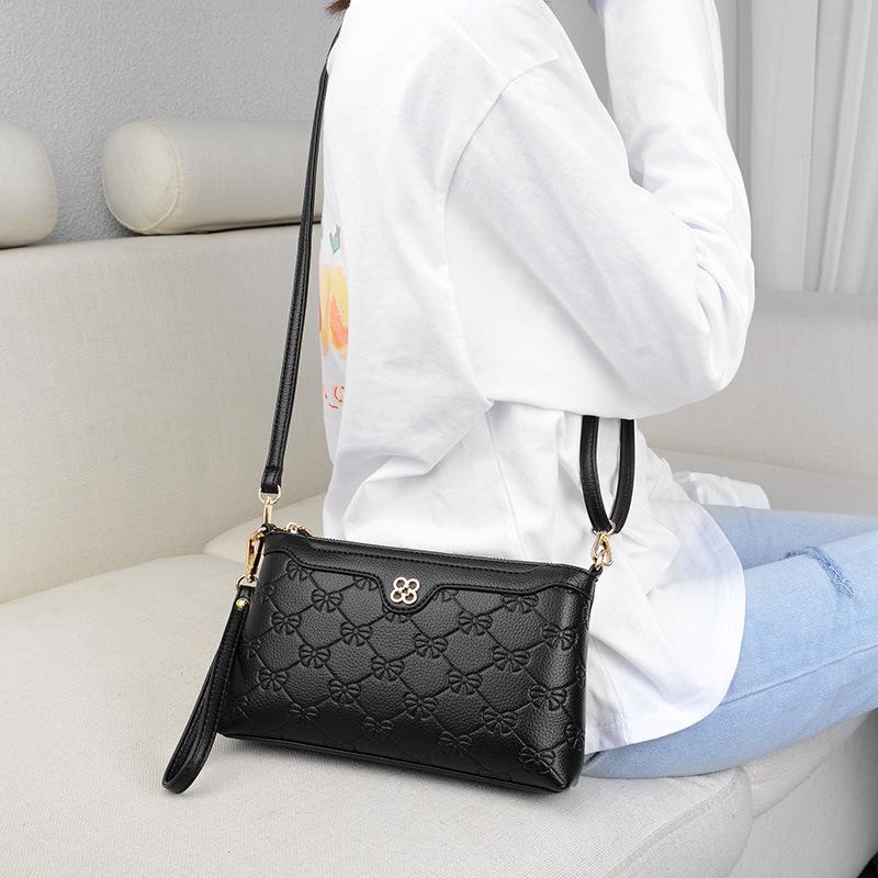 Spring And Summer New Bag Women All Fashion Middle-Aged Women Bag Simple Mother Bag Soft Leather Shoulder Crossbody Bag
