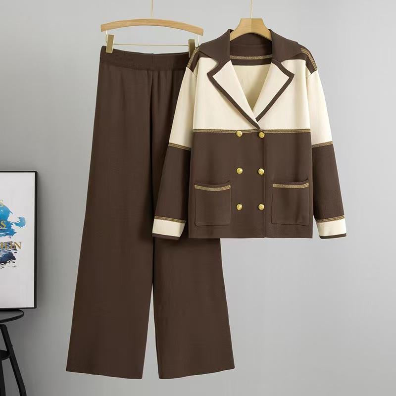 A New Spring and Autumn Collection of Women with A Stylish Suit Collar, Featuring A Two-piece Two-color Double-breasted Knitted Top and Wide-leg Pants