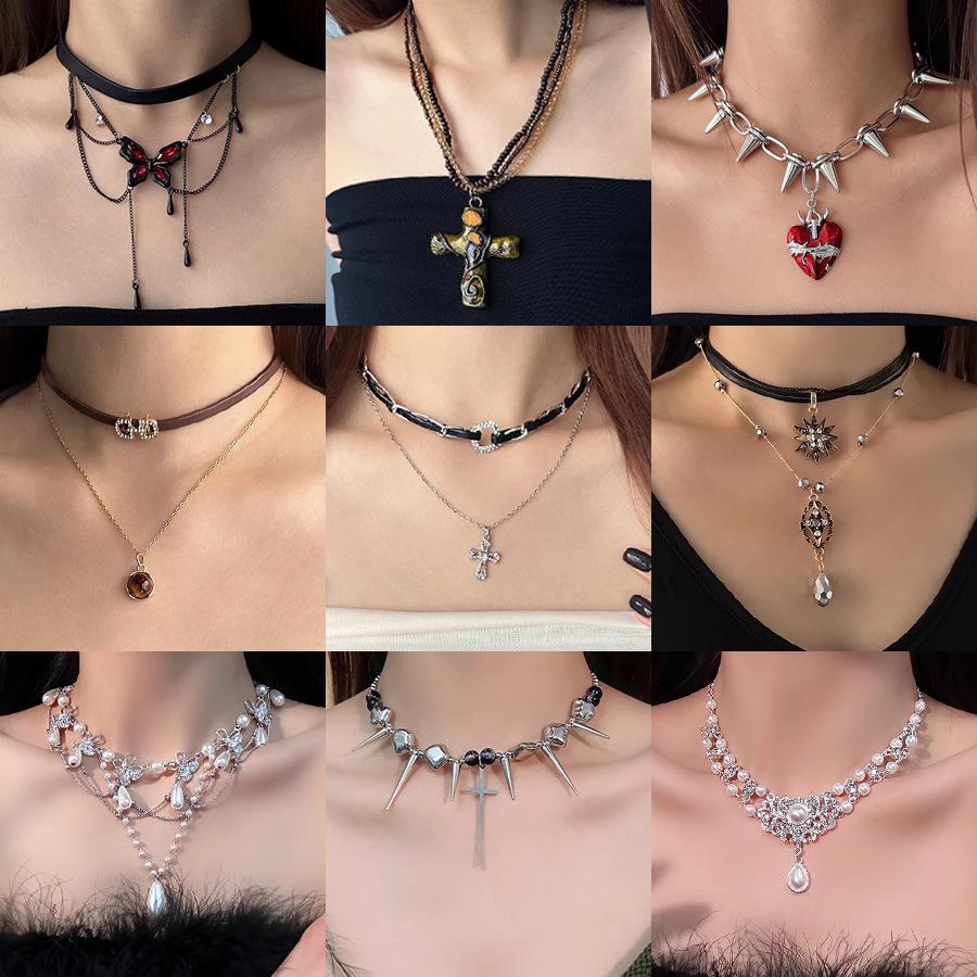 2025 High-End Gothic Punk Necklace: Y2K Dark Style Clavicle Chain for Women