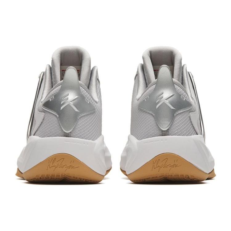 Anta Light Cavalry 8 Low 'Silver Grey' Men's 112321603-5