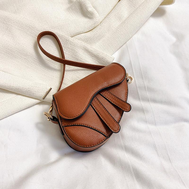 Stylish Cross-border Shoulder Bag 2023 Summer Pure Color Pu Saddle Bag Wholesale