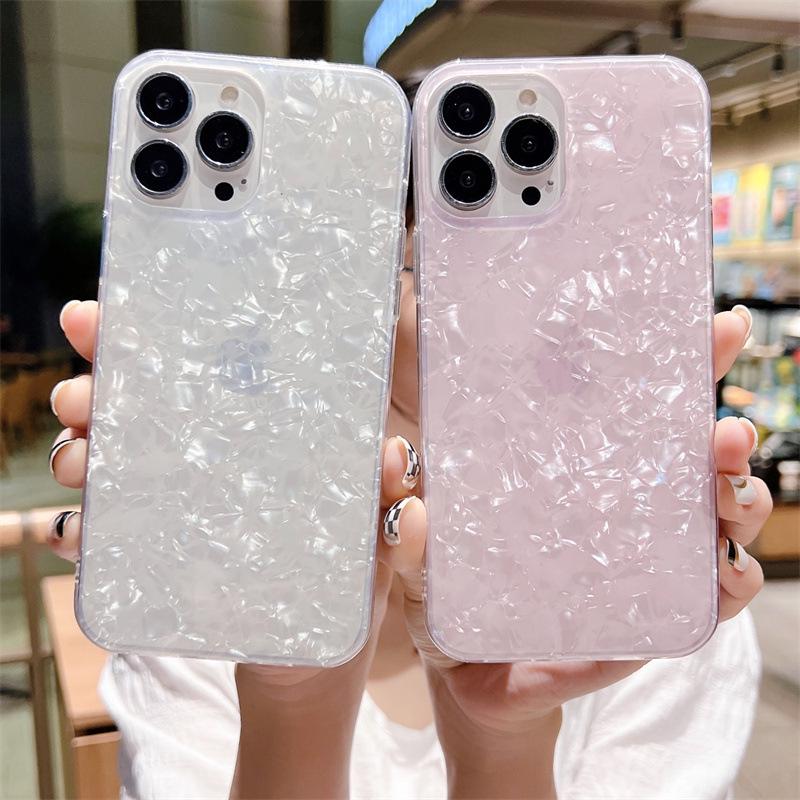 Dreamy Seashell Silicone Case for iPhone 16 Pro Max - Mother-of-Pearl Protective Cover