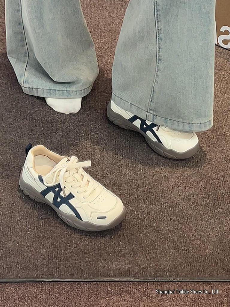 Korean Retro Sporty German Women's Trainer 2025: Thick-Soled Casual White Shoes