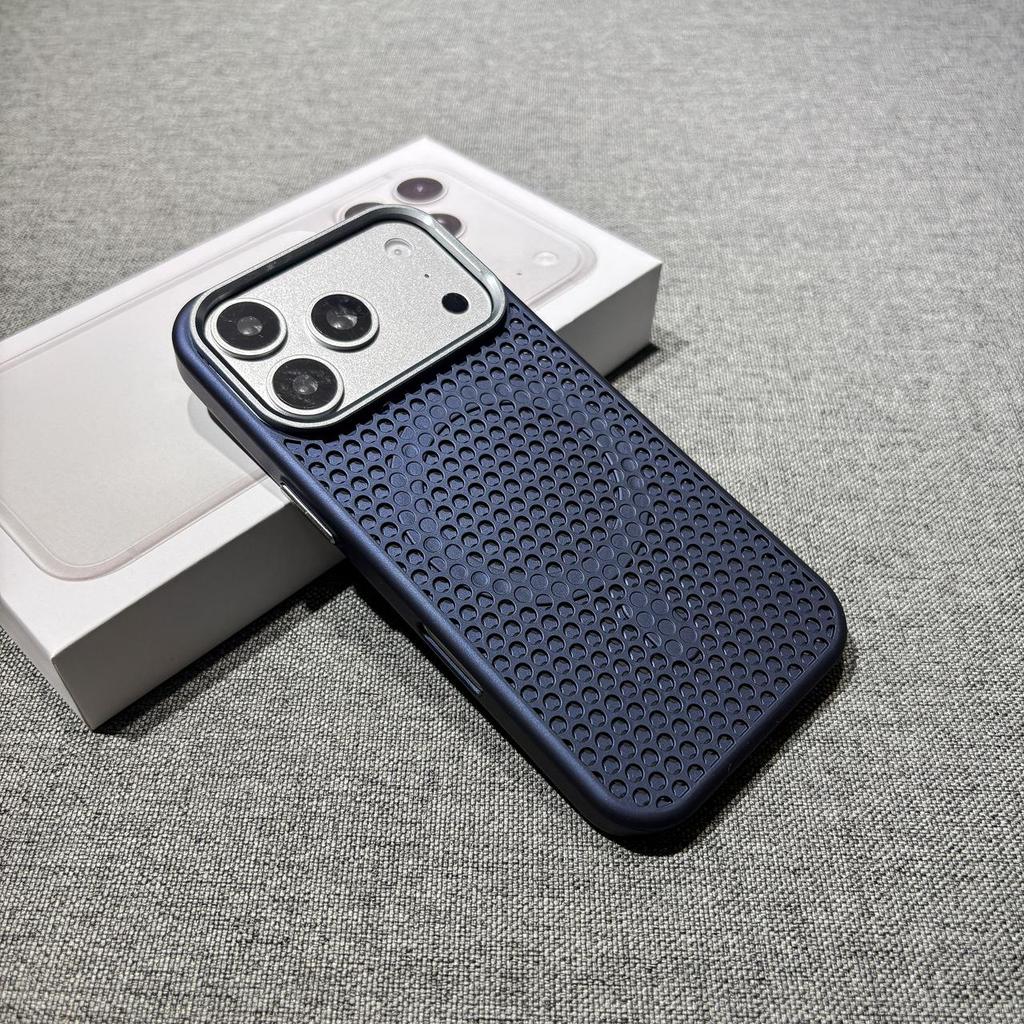 Honeycomb Heat Dissipation iPhone 16 Pro Max Magnetic Protective Case - Solid Color Hard Shell with Large Hole Design