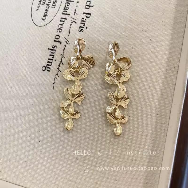 Lilac French Exaggerated Earrings Hong Kong Style Niche Light Luxury Personality Earrings Silver Needle Earrings