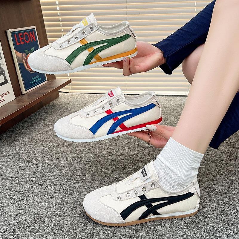 Flat-soled women's shoes autumn new lightweight soft-soled single shoes casual sports white shoes