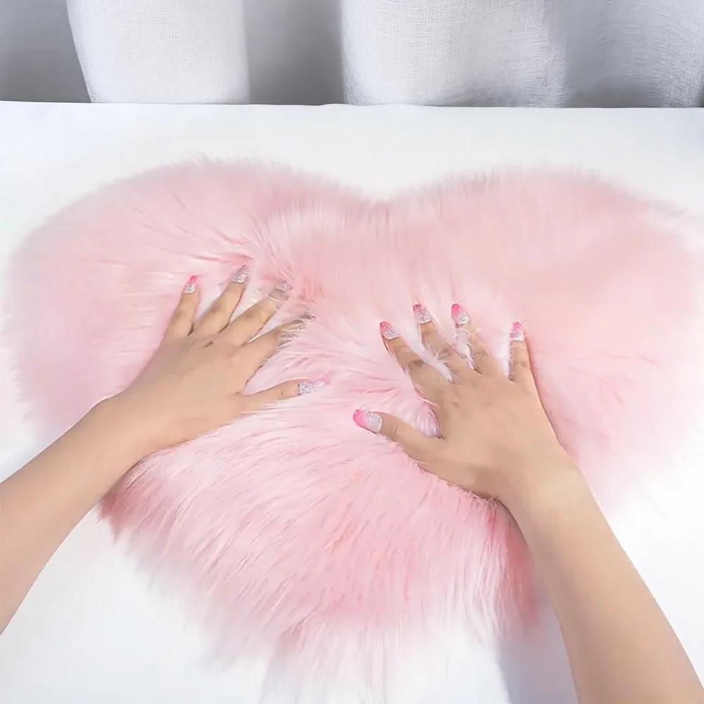 Pink Nail Art Soft Fur Foldable Hand Rest Pad Nail Art Photo Background Manicure Practice Cushion Mat Nail Equipment Tool