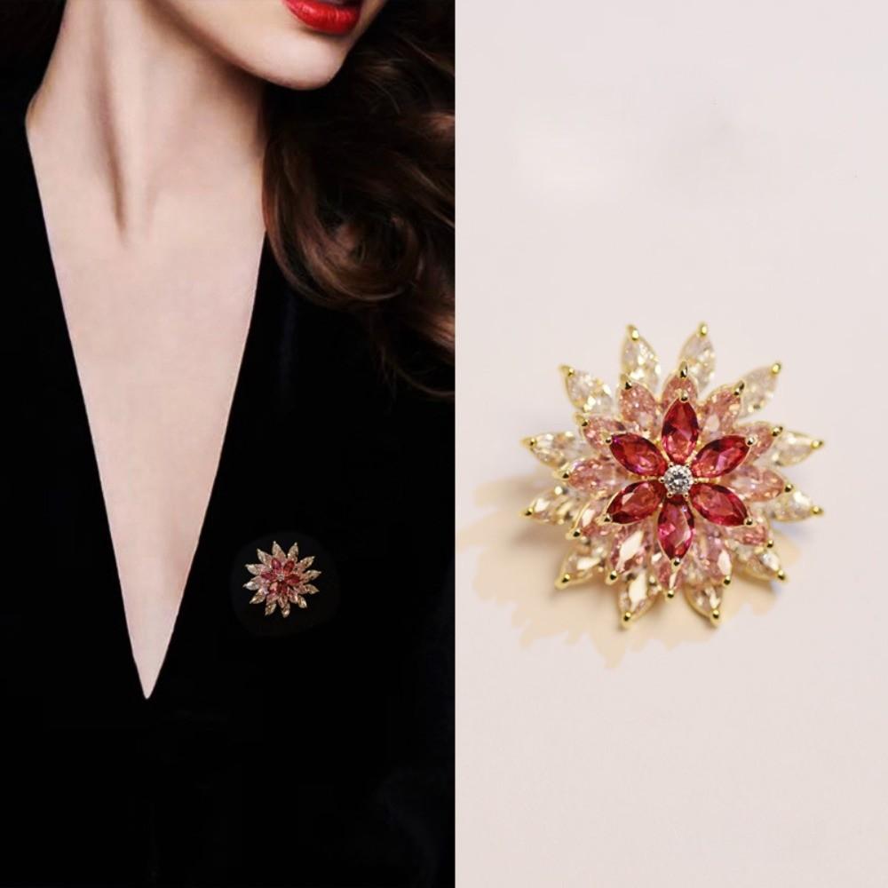 Jewelry Rotating Snowflake Brooch Sparkling Floral Badge Luxury Flower Lapel Pin Gift