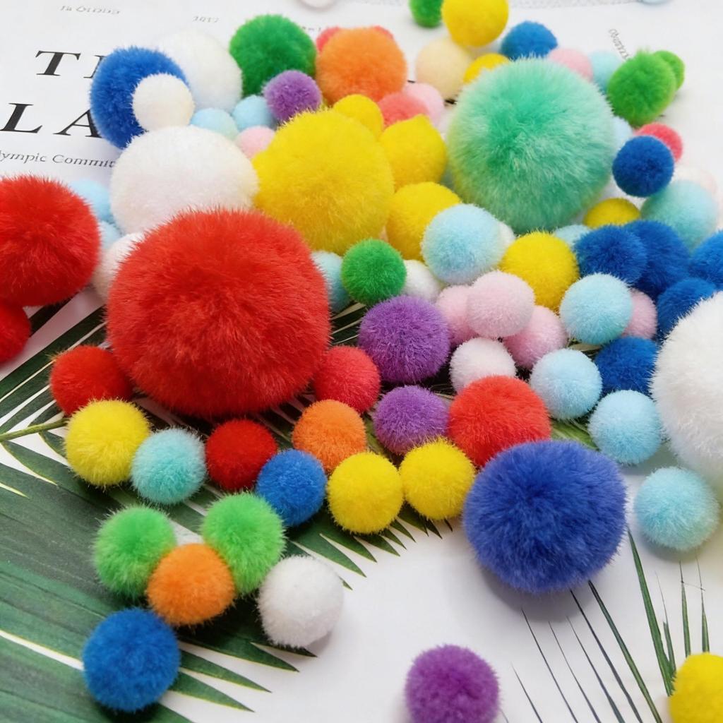 Mehrfarbige Hochelastische Pompons: Gemischte Größen für kreative DIY- und handgefertigte Dekorationen