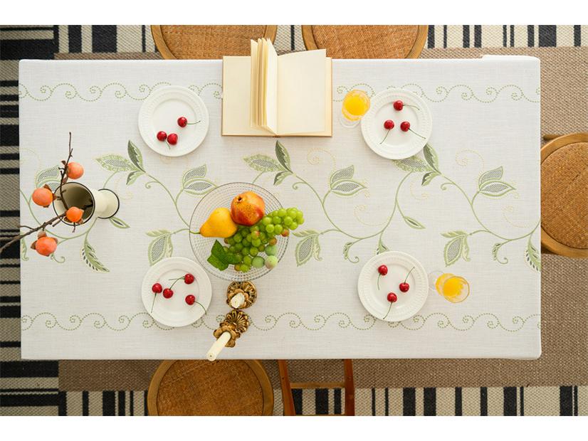 Cross-border Embroidered Plaid Floral Tassel Tablecloth for Coffee & Dining Tables