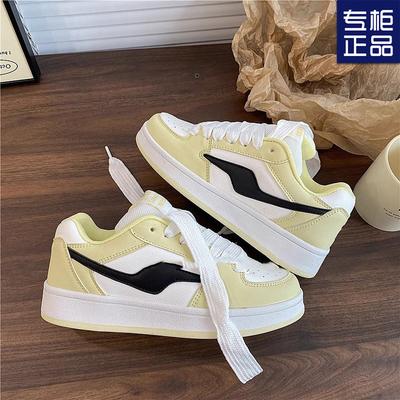 2024 otoño nuevo retro plataforma zapatos de pan zapatos casuales de tabla versión coreana moda femenina estilo universitario versátiles zapatos blancos