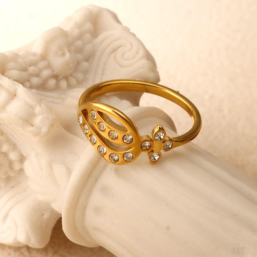 18K Gold-Plated Sparkling Four-Leaf Clover Diamond Titanium Steel Ring - Fashionable, Casual Women's Jewelry, Simple Middle Finger Design.