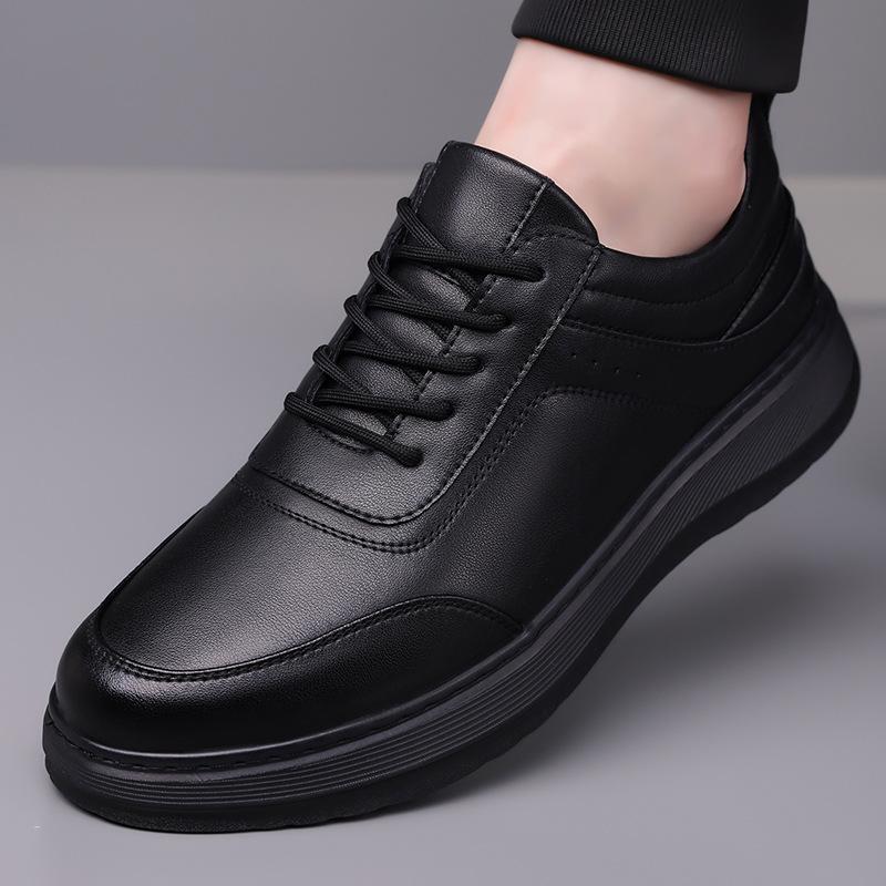 New Men's Sports Style Casual Shoes Lightweight Non-slip Soft Sole Comfortable Leather Shoes Men's Outdoor Fashion Travel Shoes