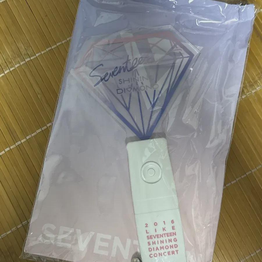 

Неиспользованный Seventeen 2016 Shadakon лайтстик