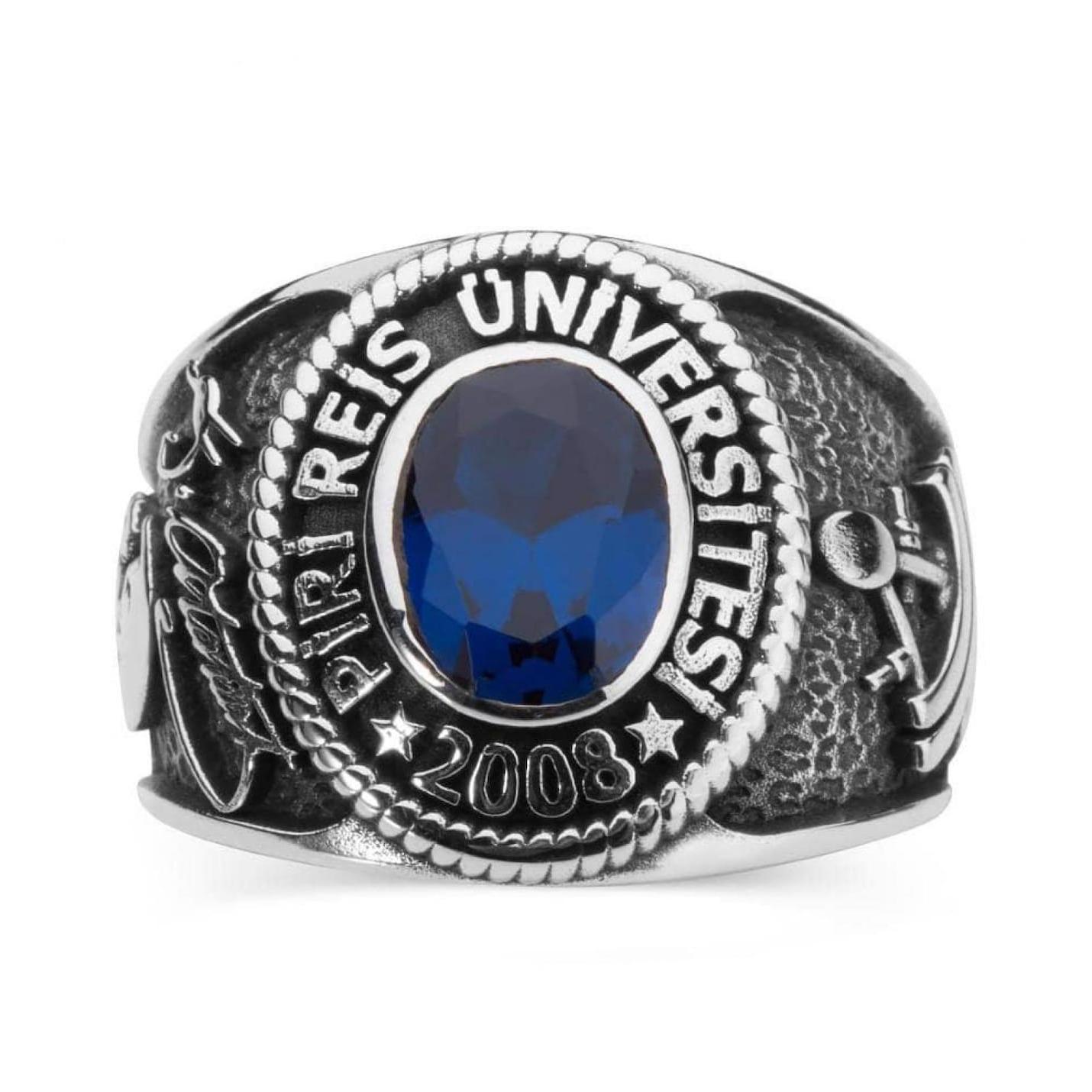 

Кольцо школы Университета Пири Рейса с овальным камнем