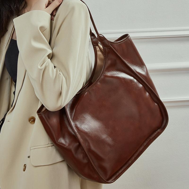 New Top Layer Cowhide Crossbody Bag, Vegetable Tanned Leather Women's Bag, Large Capacity Shoulder Bag, Commuting Shopping Bag, Armpit Bag