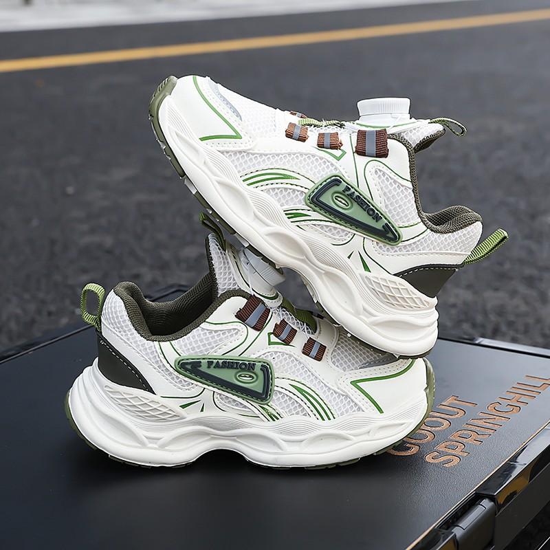 

New summer breathable children s running sneakers boys mesh white shoes lightweight 31 yards/19.0cm зелений