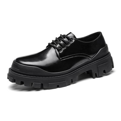 Mode Schwarze Herrenschuhe aus Leder mit dicken Sohlen Modische klassische minimalistische Design Hochzeitsfeier Freizeit Business Walking Qualitätsschuhe