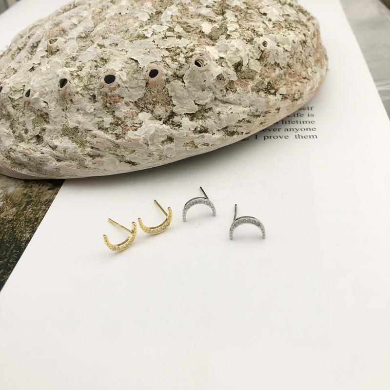 Korean Version of Simple Stud Earrings Women's Accessories, Moon Cute Women's Trendy Models, The Same Jewelry