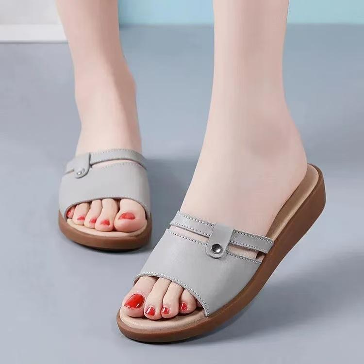 Women's Medium Flat Bottom Non-slip One-word Drag 2 New Summer Wear Fashion Soft Leather Cool Slippers Women